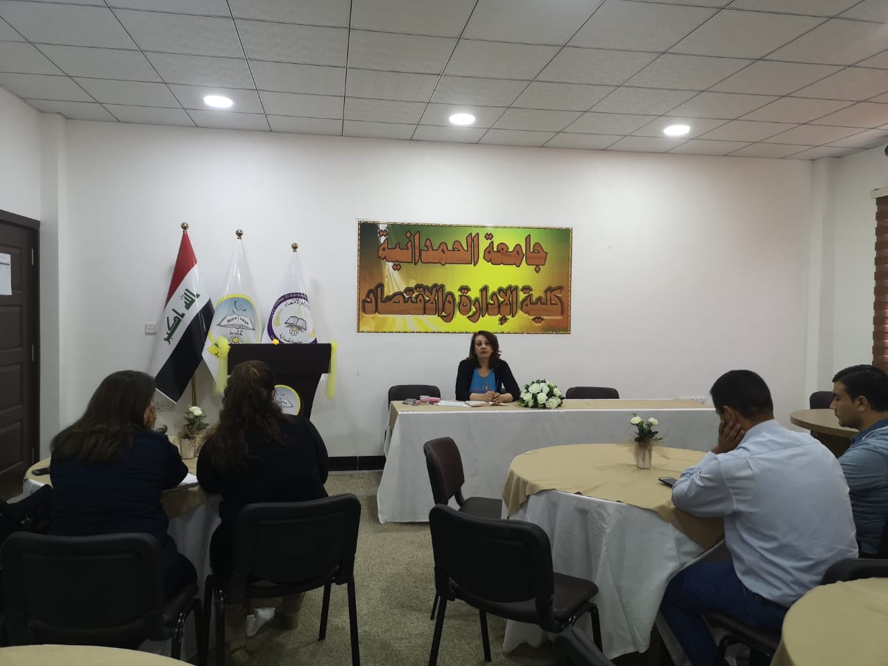 السيدة معاونة العميد للشؤون الإدارية والمالية تلتقي بمسؤولي  الشعب والوحدات في الكلية