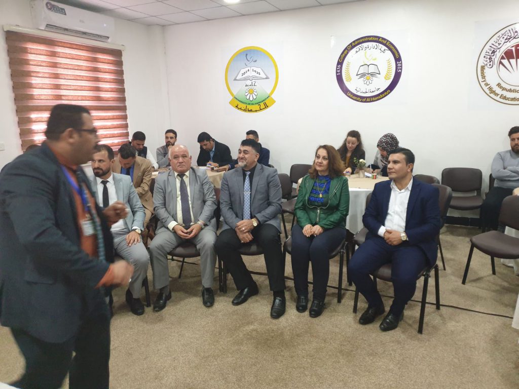 السيد رئيس جامعة الحمدانية يحضر دورة إعداد وصناعة المدرب المحترف
