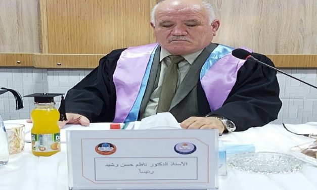 السيد عميد كلية الإدارة والاقتصاد يتراس لجنة مناقشة رسالة ماجستير في جامعة الموصل