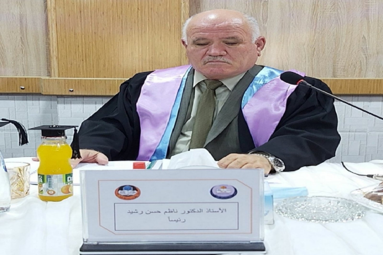 السيد عميد كلية الإدارة والاقتصاد يتراس لجنة مناقشة رسالة ماجستير في جامعة الموصل