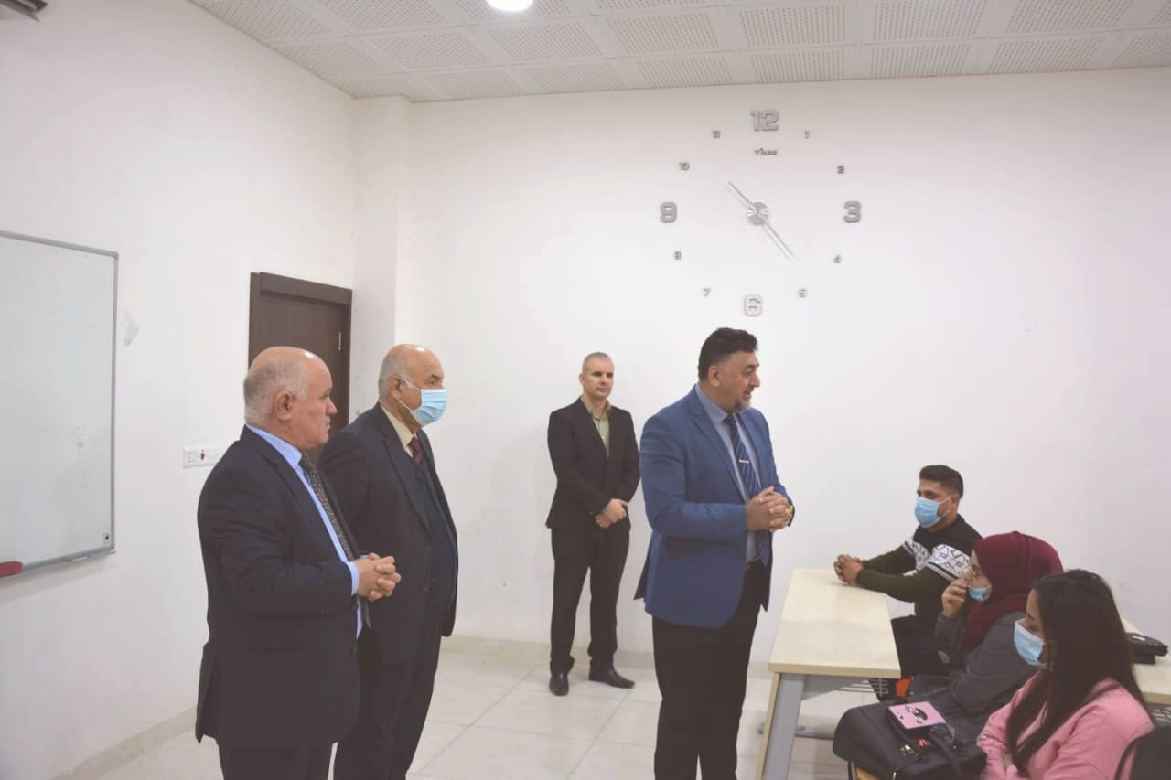 قسم المحاسبة في كلية الإدارة والاقتصاد يباشر المحاضرات العملية والنظرية