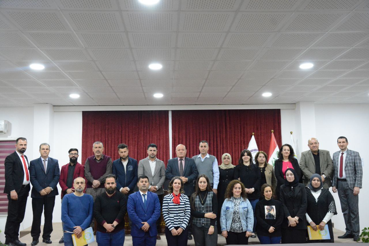 اختتام دورة تدريبية في كلية الادارة والاقتصاد