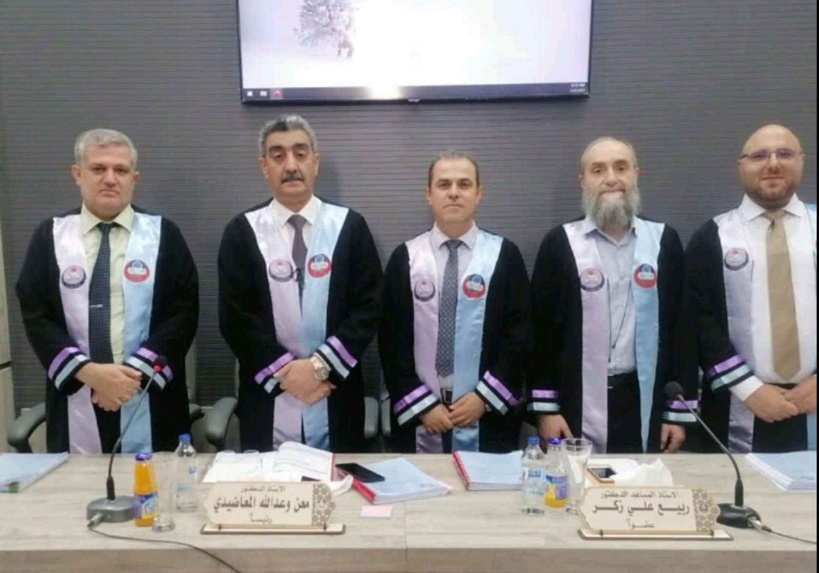رئيس قسم ادارة الاعمال في كليتنا عضوا في لجنة مناقشة رسالة ماجستير بجامعة الموصل
