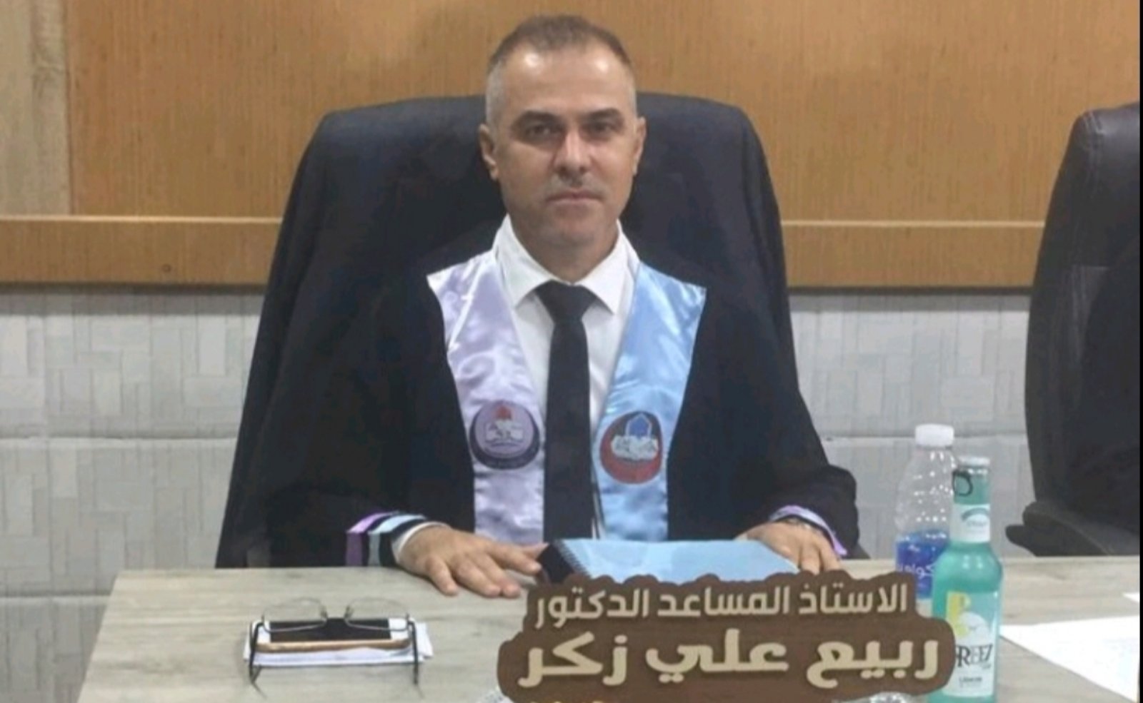 معاون العميد للشؤون الادارية والمالية في كليتنا عضوا في لجنة مناقشة اطروحة دكتوراه بجامعة الموصل