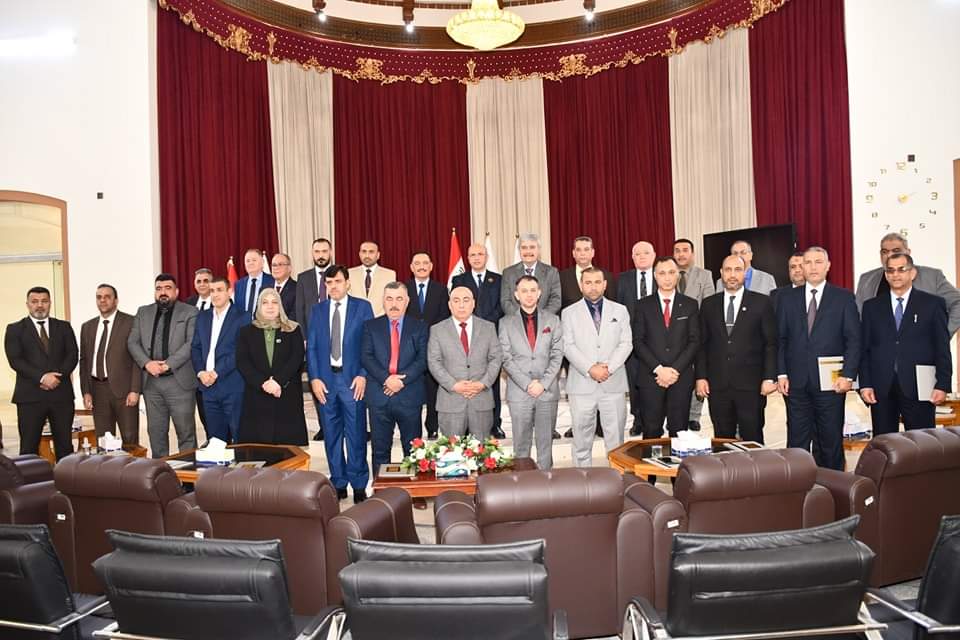 السيد عميد الكلية يحضر اجتماع لجنة عمداء تخصصات العلوم الادارية والاقتصادية الذي عقد في رحاب جامعة الموصل