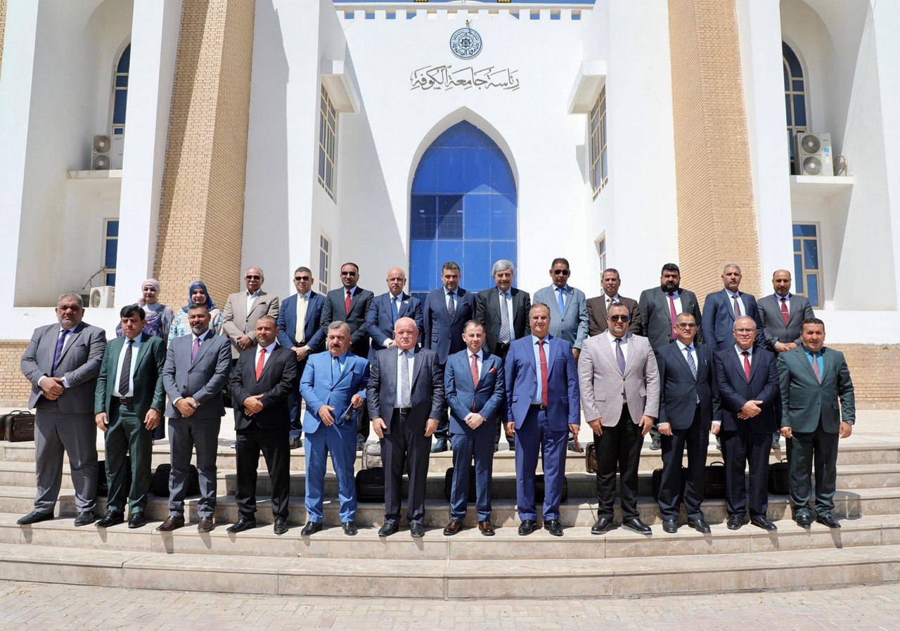السيد عميد الكلية يحضر اجتماع لجنة عمداء تخصصات العلوم الادارية والاقتصادية الذي عقد في رحاب جامعة الكوفة