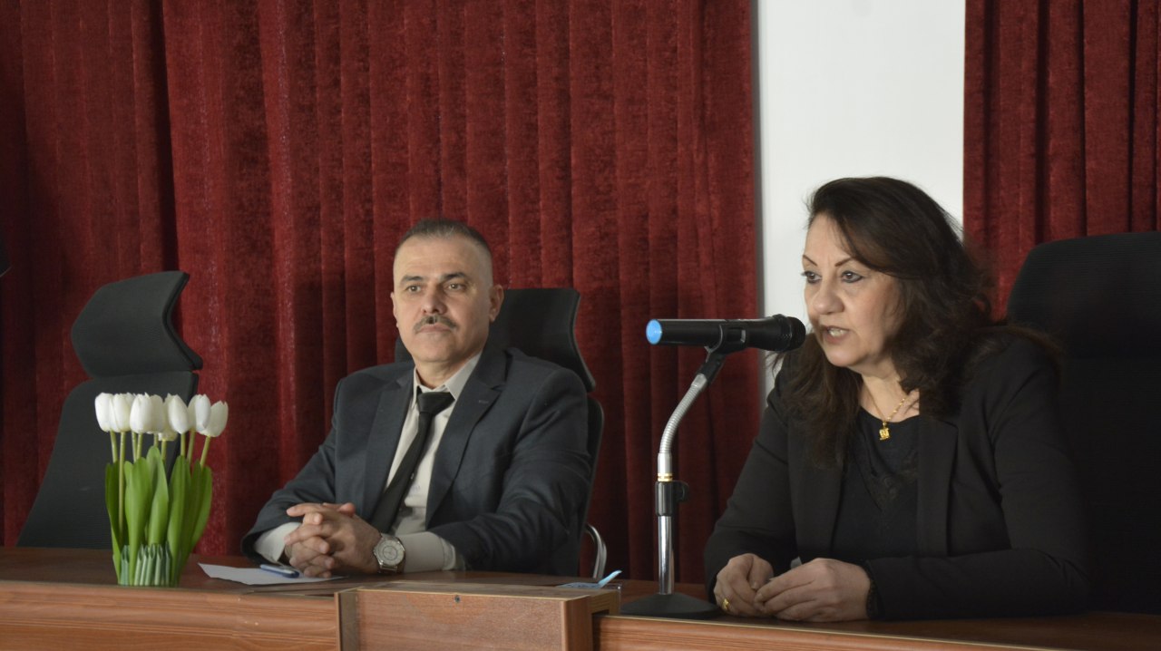 اجتماع السيدة عميد الكلية باعضاء الهيئة التدريسية